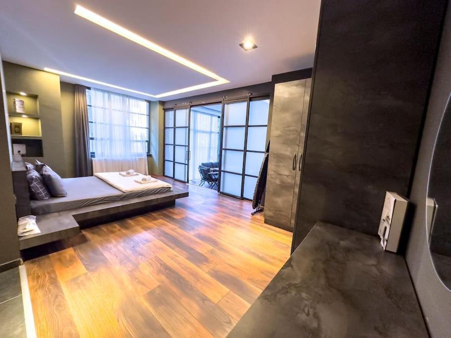 101- Garden, Jacuzzi, Spacious, Luxury House Daire