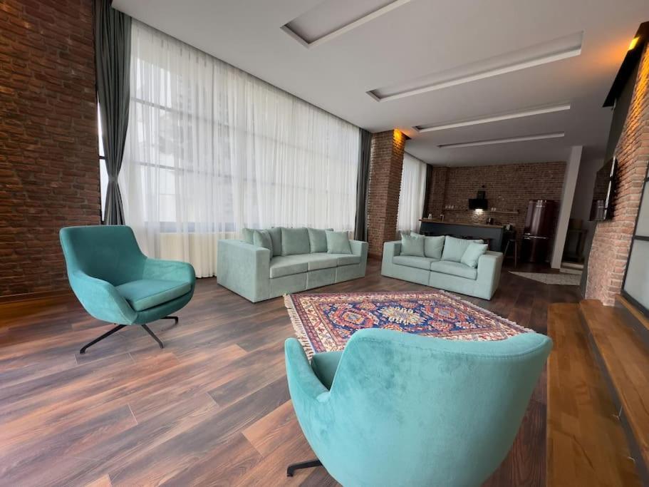 101- Garden, Jacuzzi, Spacious, Luxury House *