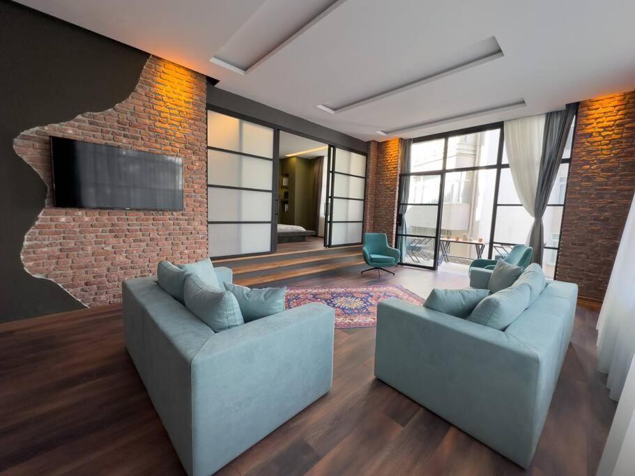 101- Garden, Jacuzzi, Spacious, Luxury House